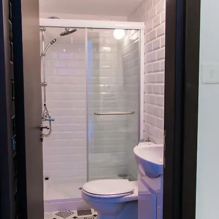 Mr & Mrs V Studio Apartment Limassol